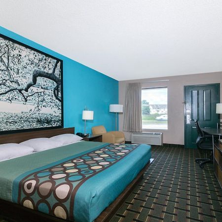 Super 8 By Wyndham Brunswick South I-95 Motel Bagian luar foto